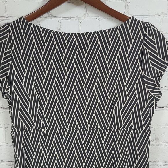 Ann Taylor Petite Brown Weave Print Jersey Dress Knot Keyhole Cap Sleeve 8P - Picture 9 of 10